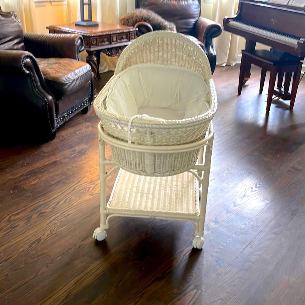 Pottery barn bassinet